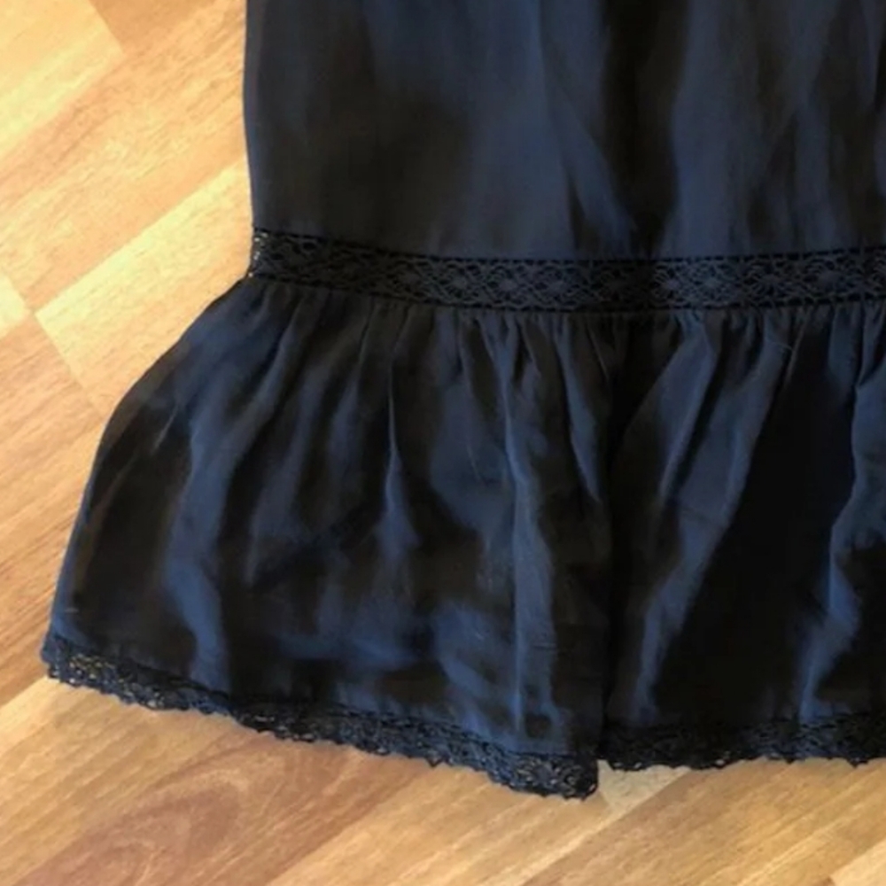 BCBG VINTAGE BLACK RUFFLE DETAIL DRESS - Picture 6 of 7
